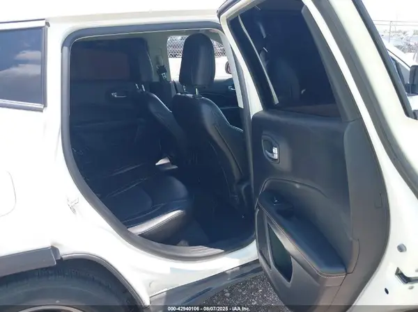 3C4NJCBB9JT226478 2018 JEEP COMPASS - Image 8