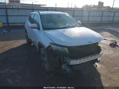 3C4NJCBB9JT226836 2018 JEEP COMPASS