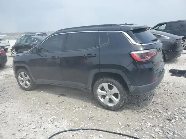 3C4NJCBB9JT227260 2018 JEEP COMPASS - Image 2