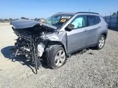 3C4NJCBB9JT233849 2018 JEEP COMPASS