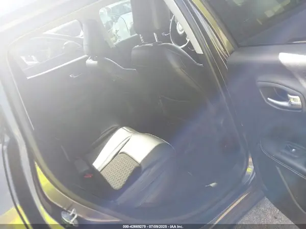 3C4NJCBB9JT253390 2018 JEEP COMPASS - Image 8