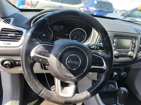 3C4NJCBB9JT263188 2018 JEEP COMPASS - Image 8