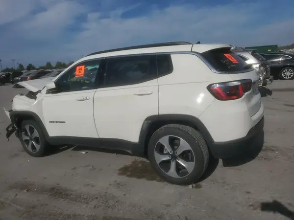 3C4NJCBB9JT265572 2018 JEEP COMPASS - Image 2