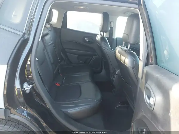 3C4NJCBB9JT266477 2018 JEEP COMPASS - Image 8