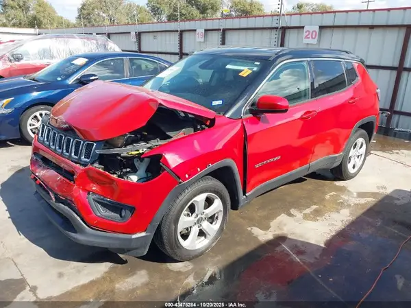 3C4NJCBB9JT268004 2018 JEEP COMPASS - Image 2