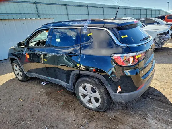 3C4NJCBB9JT285871 2018 JEEP COMPASS - Image 2