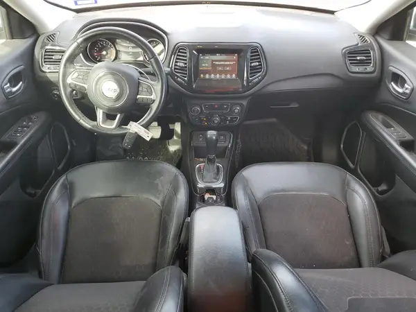 3C4NJCBB9JT300224 2018 JEEP COMPASS - Image 8