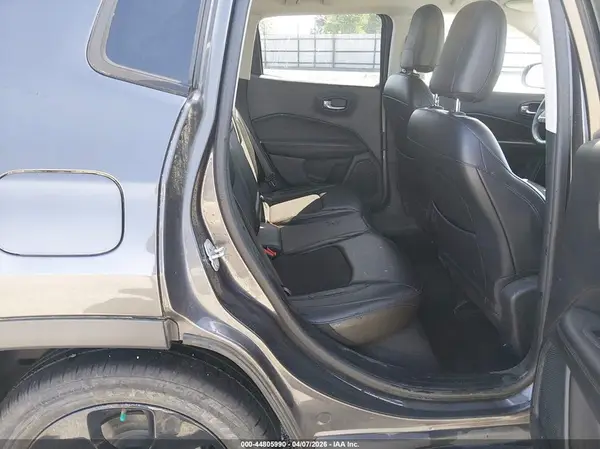 3C4NJCBB9JT304810 2018 JEEP COMPASS - Image 8