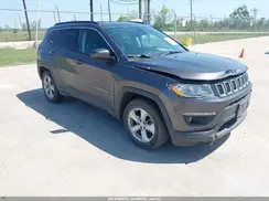 3C4NJCBB9JT308677 2018 JEEP COMPASS