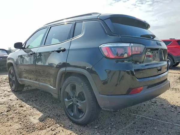 3C4NJCBB9JT318335 2018 JEEP COMPASS - Image 2