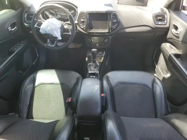 3C4NJCBB9JT318352 2018 JEEP COMPASS - Image 8