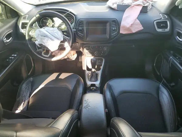 3C4NJCBB9JT376767 2018 JEEP COMPASS - Image 8