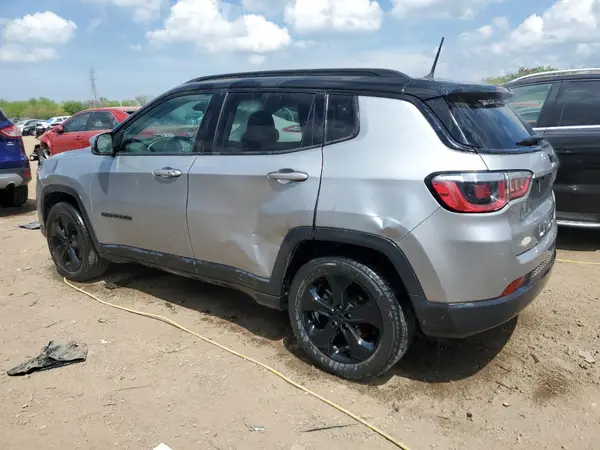 3C4NJCBB9JT408326 2018 JEEP COMPASS - Image 2