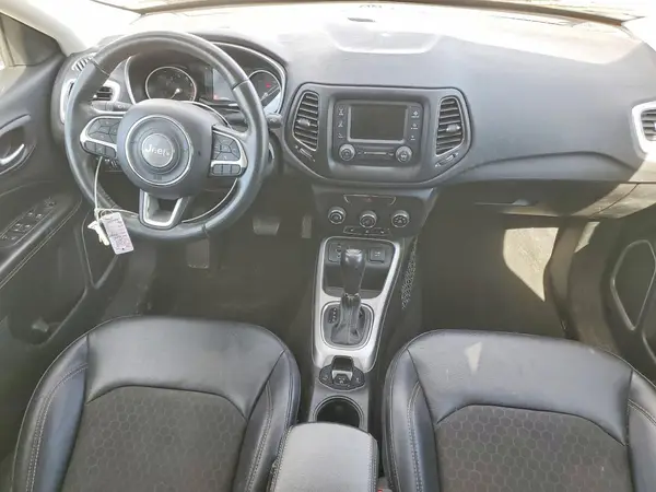 3C4NJCBB9JT410853 2018 JEEP COMPASS - Image 8