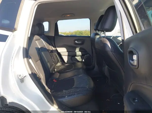 3C4NJCBB9JT438488 2018 JEEP COMPASS - Image 8
