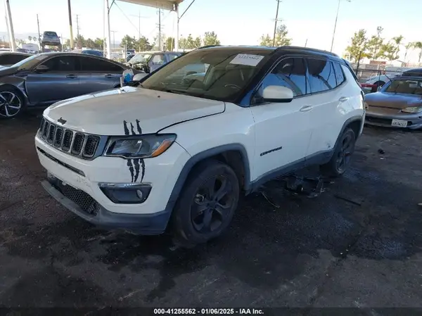 3C4NJCBB9JT460720 2018 JEEP COMPASS - Image 2