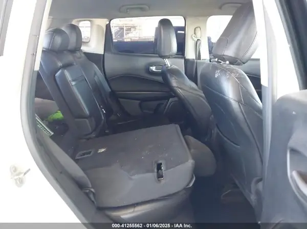 3C4NJCBB9JT460720 2018 JEEP COMPASS - Image 8
