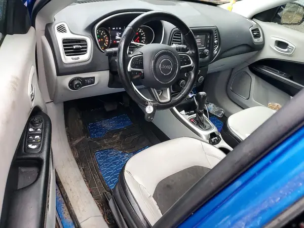 3C4NJCBB9JT461575 2018 JEEP COMPASS - Image 8