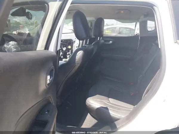 3C4NJCBB9JT462242 2018 JEEP COMPASS - Image 8