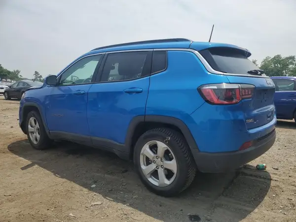3C4NJCBB9JT486802 2018 JEEP COMPASS - Image 2