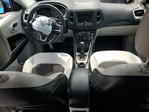 3C4NJCBB9JT486802 2018 JEEP COMPASS - Image 8