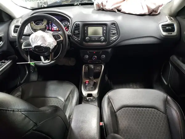3C4NJCBB9JT503209 2018 JEEP COMPASS - Image 8