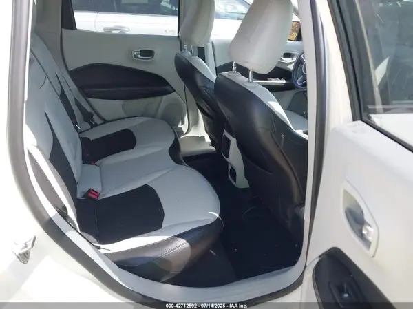 3C4NJCBB9KT614313 2019 JEEP COMPASS - Image 8