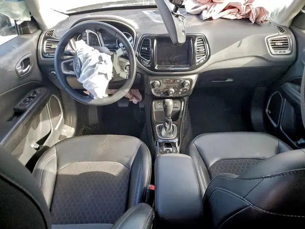 3C4NJCBB9KT614876 2019 JEEP COMPASS - Image 8