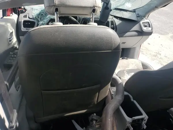 3C4NJCBB9KT615526 2019 JEEP COMPASS - Image 8