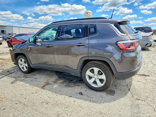 3C4NJCBB9KT616109 2019 JEEP COMPASS - Image 2