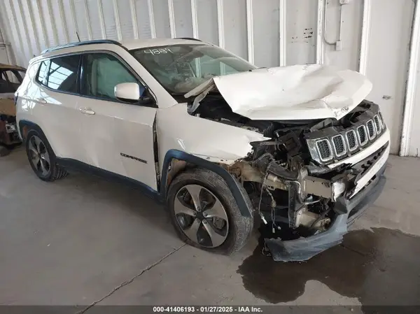3C4NJCBB9KT654889 2019 JEEP COMPASS - Image 1