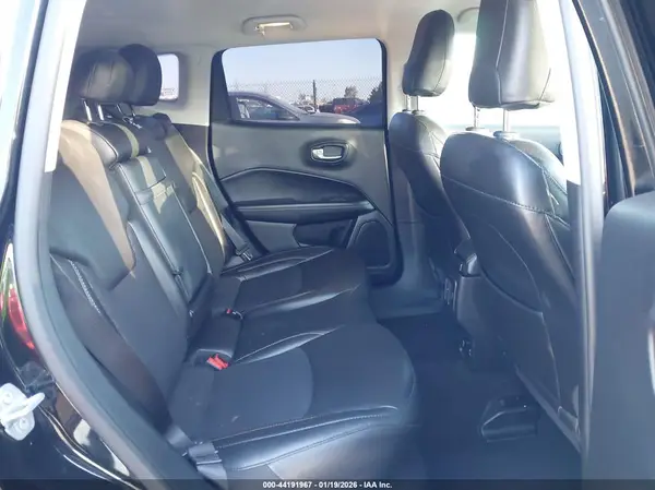 3C4NJCBB9KT685429 2019 JEEP COMPASS - Image 8
