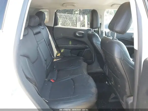 3C4NJCBB9KT685575 2019 JEEP COMPASS - Image 8