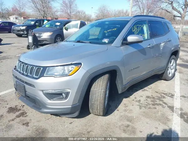 3C4NJCBB9KT736881 2019 JEEP COMPASS - Image 2