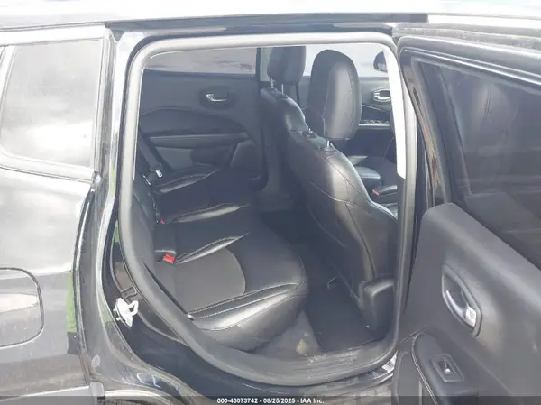 3C4NJCBB9KT755852 2019 JEEP COMPASS - Image 8
