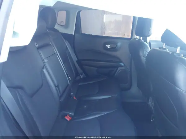 3C4NJCBB9KT809263 2019 JEEP COMPASS - Image 8