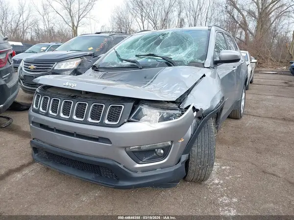 3C4NJCBB9LT102522 2020 JEEP COMPASS - Image 2