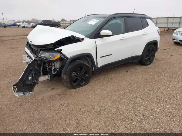 3C4NJCBB9LT102536 2020 JEEP COMPASS - Image 2