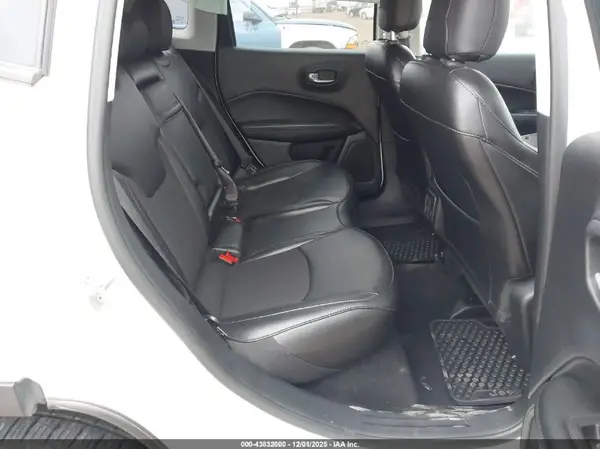 3C4NJCBB9LT102536 2020 JEEP COMPASS - Image 8