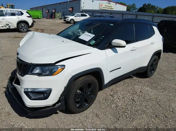 3C4NJCBB9LT102827 2020 JEEP COMPASS - Image 2