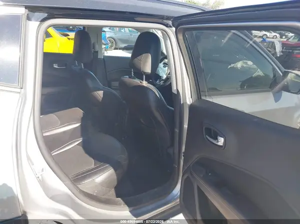 3C4NJCBB9LT121023 2020 JEEP COMPASS - Image 8