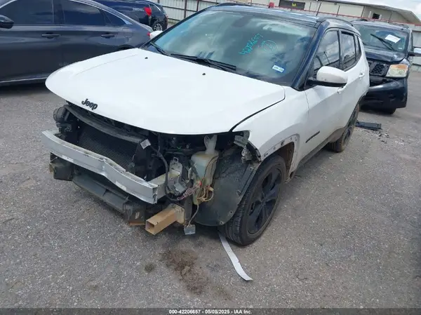 3C4NJCBB9LT126299 2020 JEEP COMPASS - Image 2
