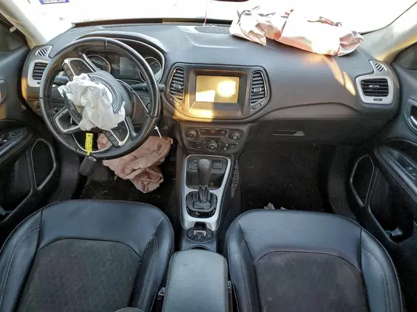 3C4NJCBB9LT144432 2020 JEEP COMPASS - Image 8
