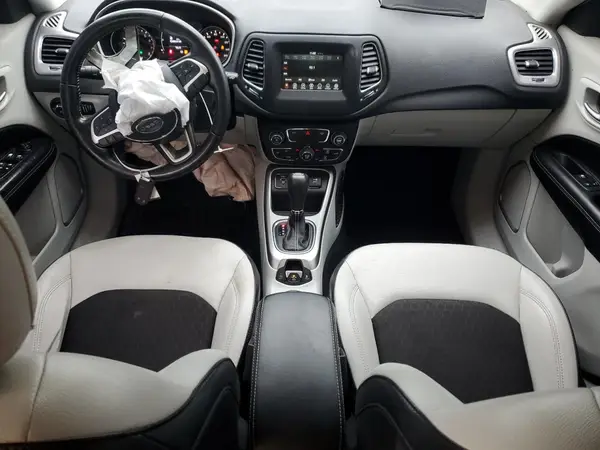 3C4NJCBB9LT158699 2020 JEEP COMPASS - Image 8