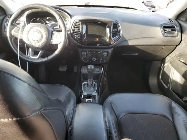 3C4NJCBB9LT176748 2020 JEEP COMPASS - Image 8