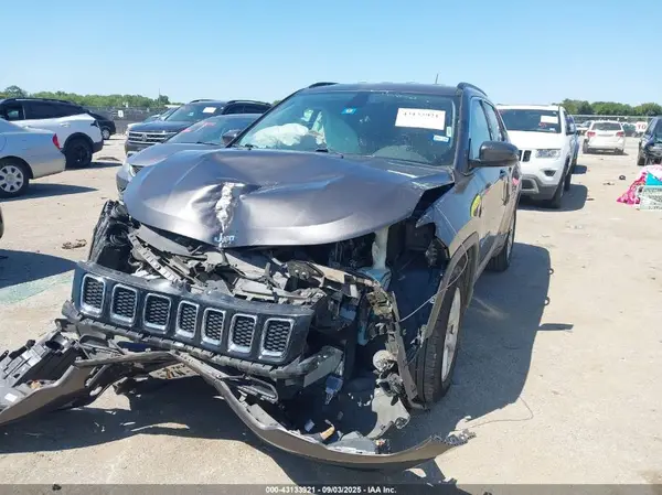 3C4NJCBB9LT205990 2020 JEEP COMPASS - Image 2