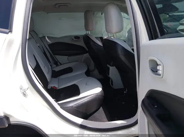 3C4NJCBB9LT206007 2020 JEEP COMPASS - Image 8