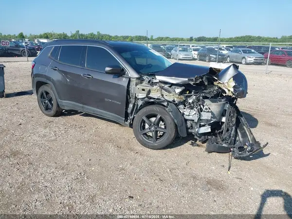 3C4NJCBB9LT250329 2020 JEEP COMPASS - Image 1