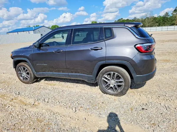 3C4NJCBB9LT257295 2020 JEEP COMPASS - Image 2