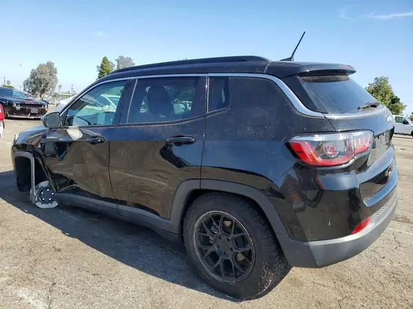 3C4NJCBB9LT258883 2020 JEEP COMPASS - Image 2